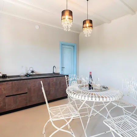 Villa Asilo In - La *