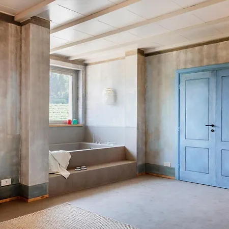 别墅 Asilo In - La *